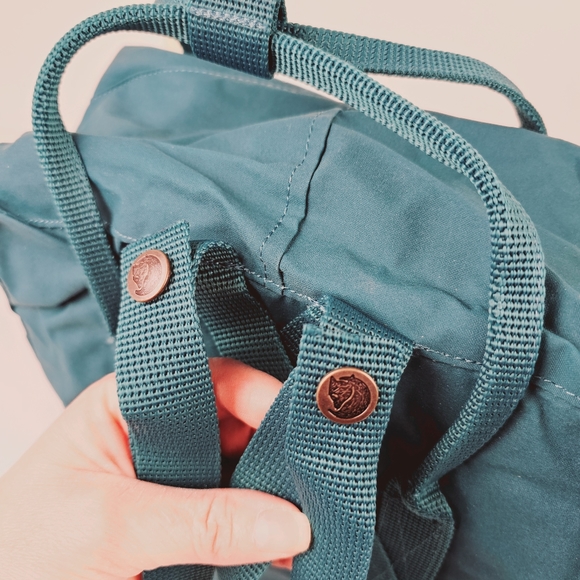 Fjallraven Kanken Backpack in Ocean Green - Excellent Condition - Picture 10 of 16